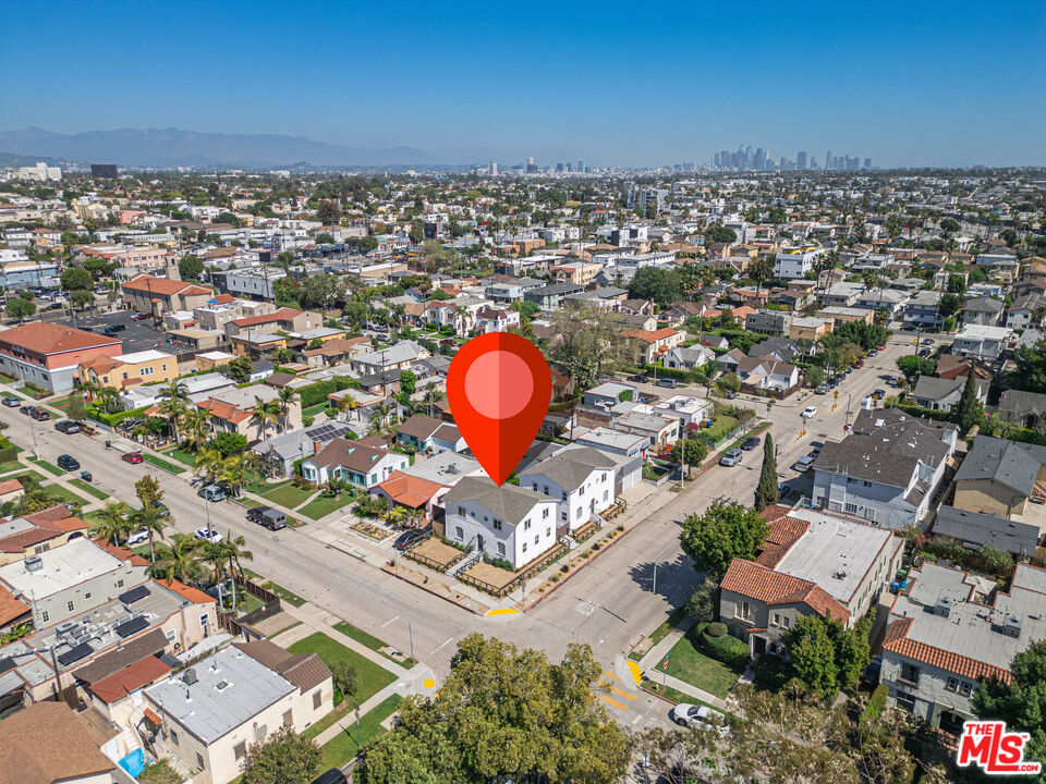 5317 Saturn St