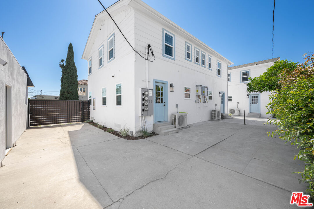 5317 Saturn St