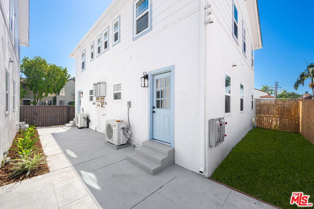 5317 Saturn St