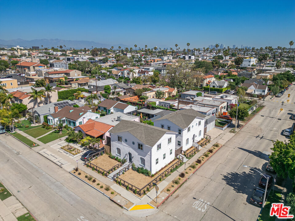 5317 Saturn St