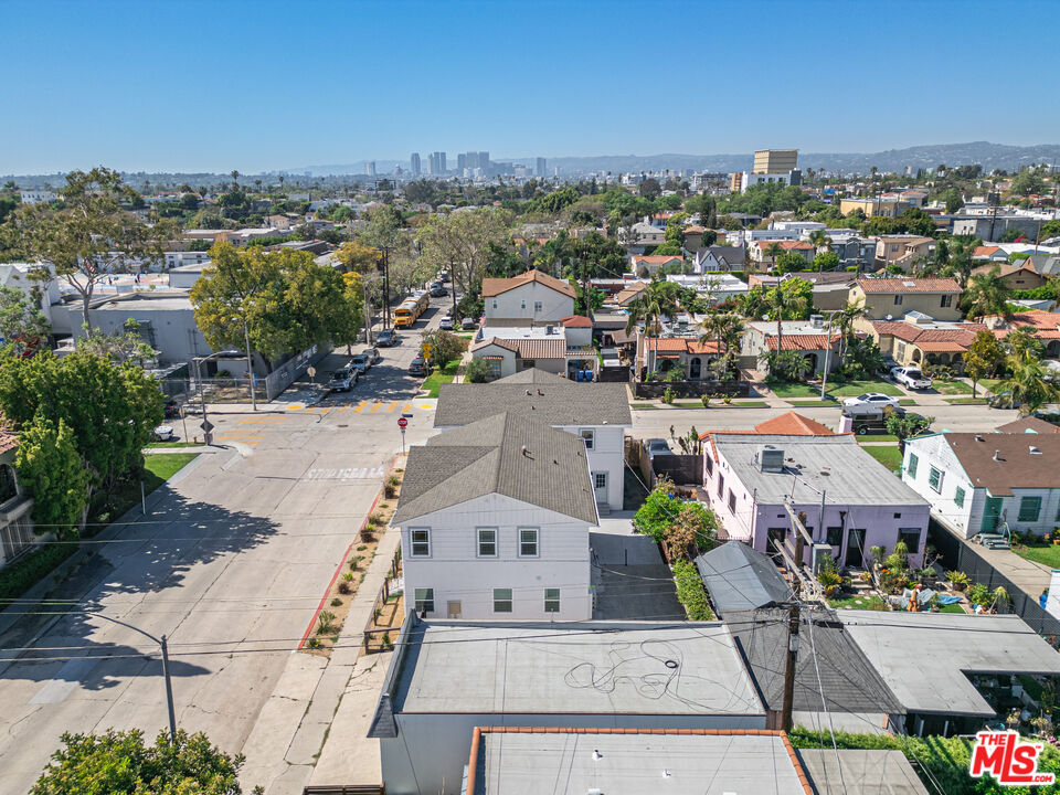 5317 Saturn St