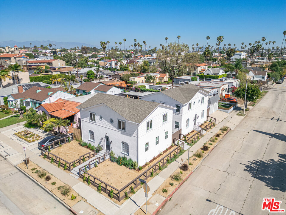 5317 Saturn St