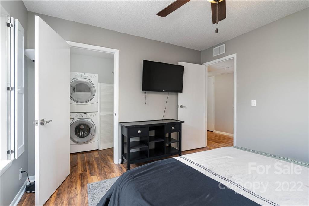 2612 Park Road Unit: D