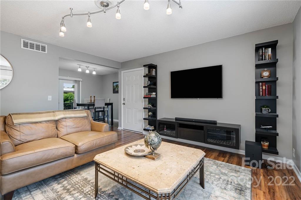 2612 Park Road Unit: D