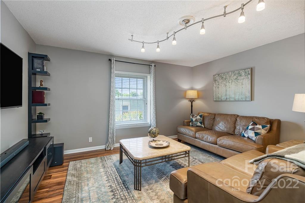 2612 Park Road Unit: D