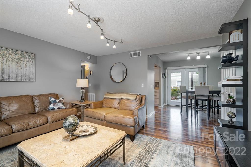 2612 Park Road Unit: D