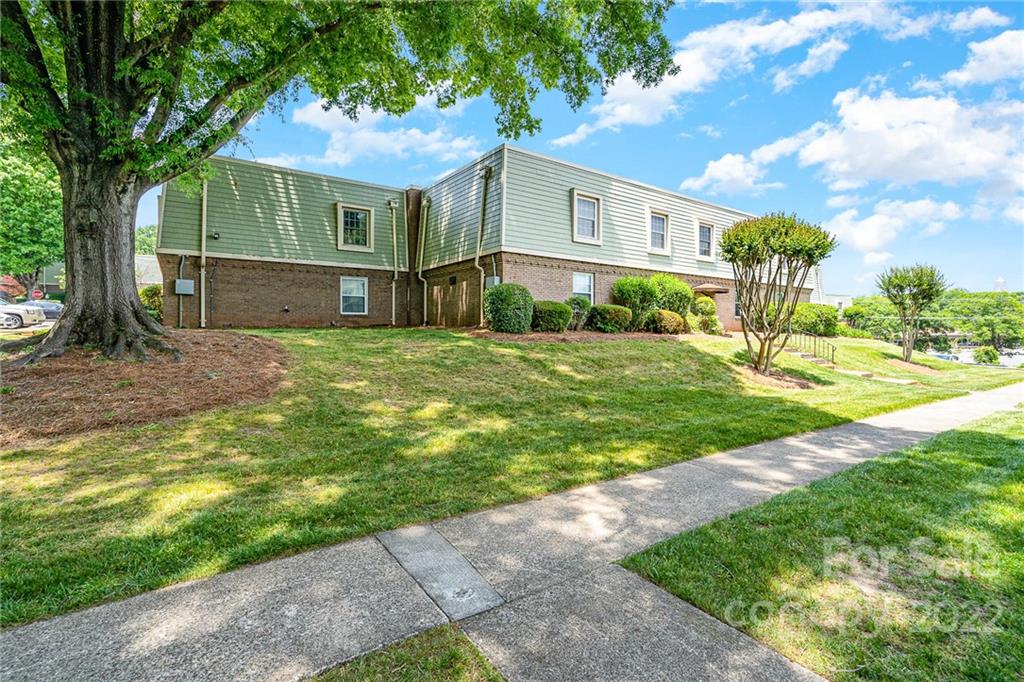 2612 Park Road Unit: D