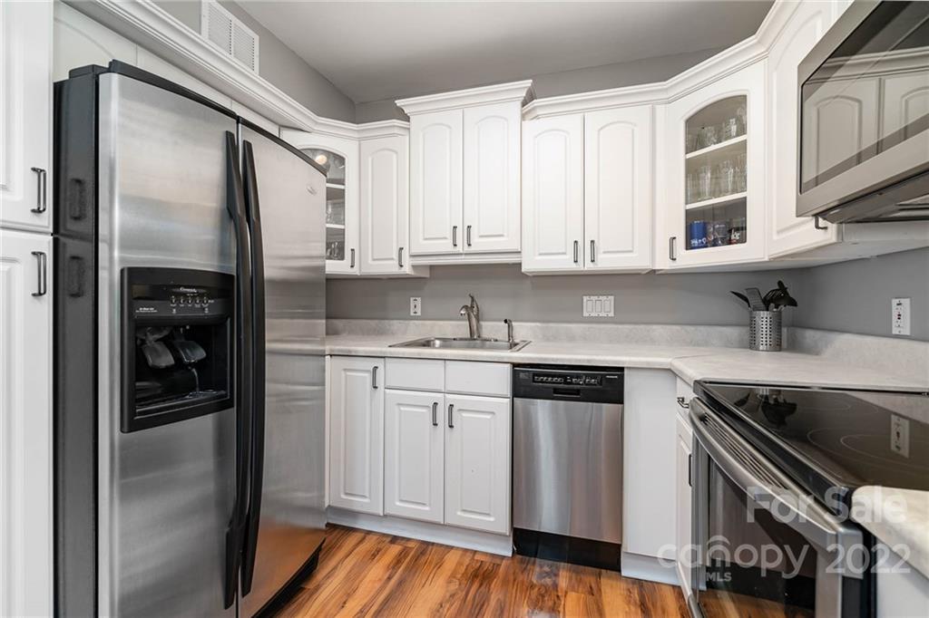 2612 Park Road Unit: D