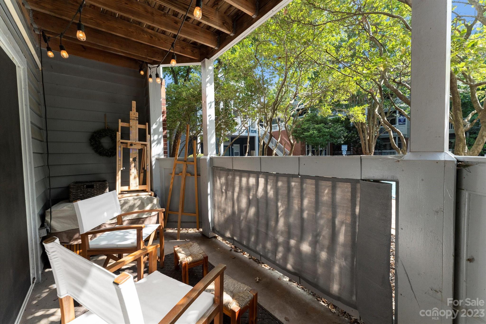 525 Graham Street Unit: 1F