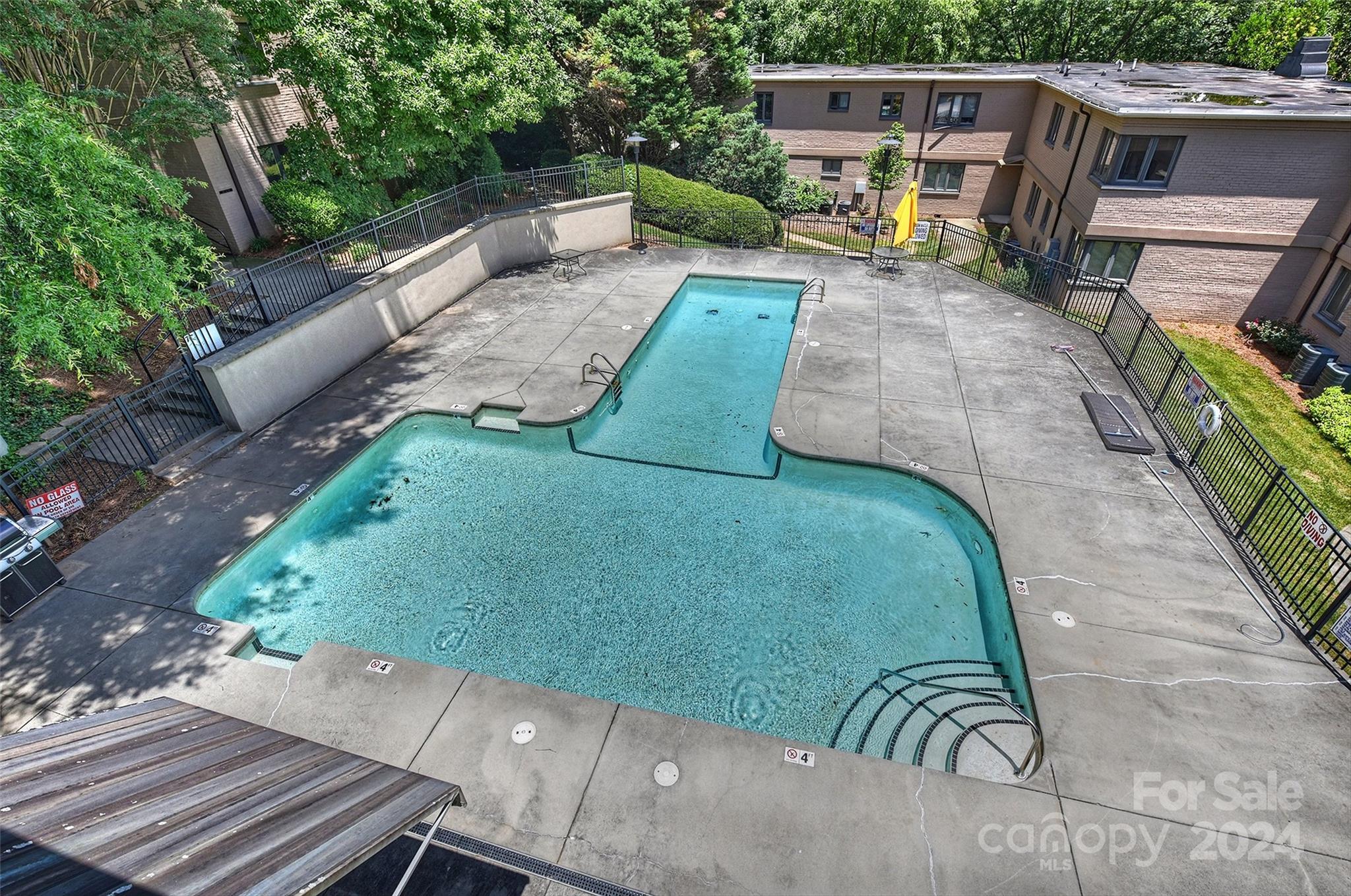 223 N Dotger Avenue Unit: E8