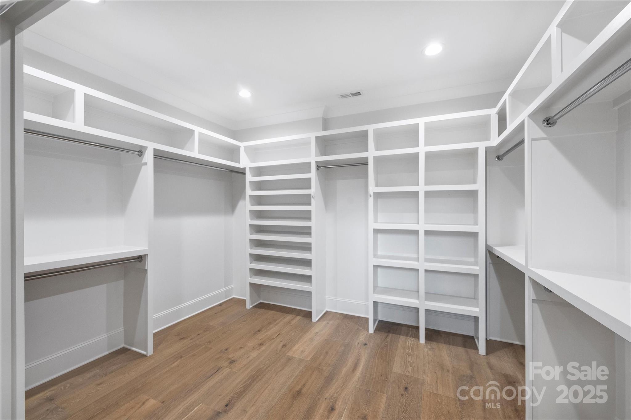 2714 Selwyn Avenue