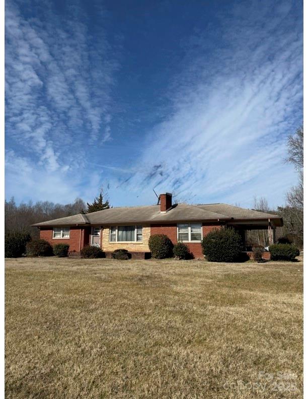 5452 NC Hwy 150 Highway