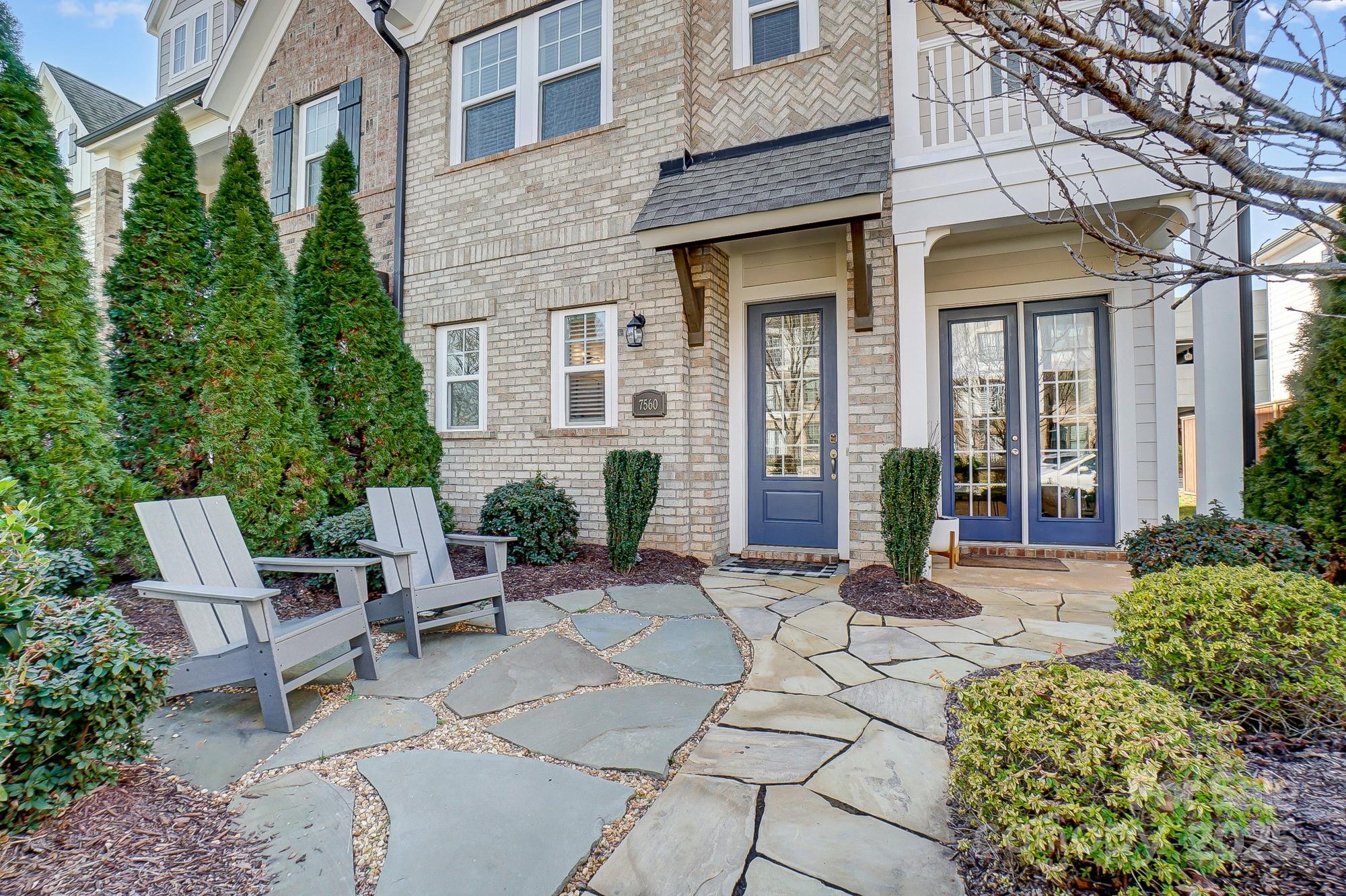 7560 Waverly Walk Avenue