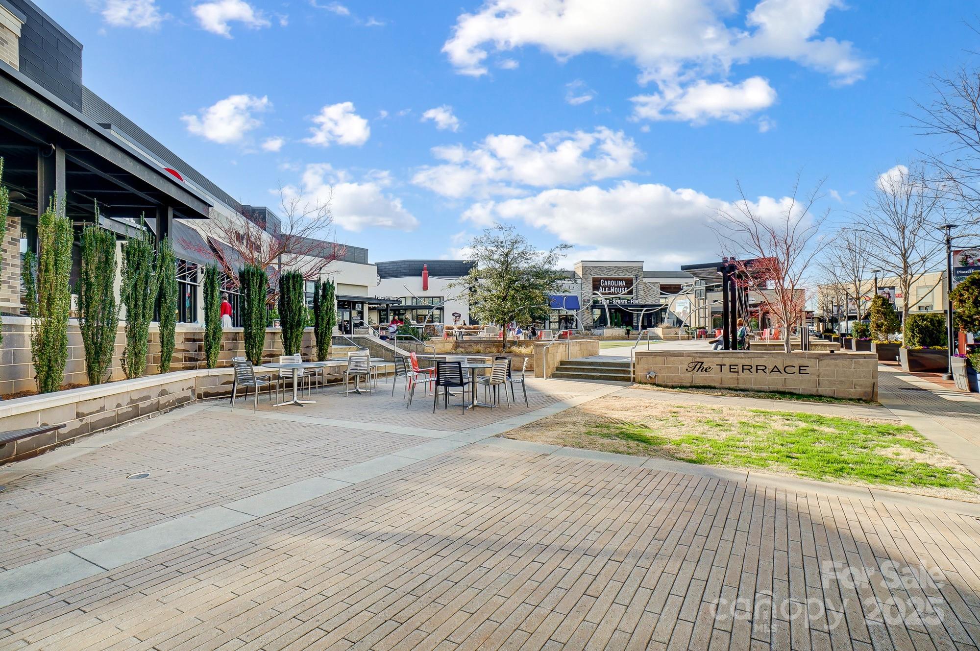 7560 Waverly Walk Avenue