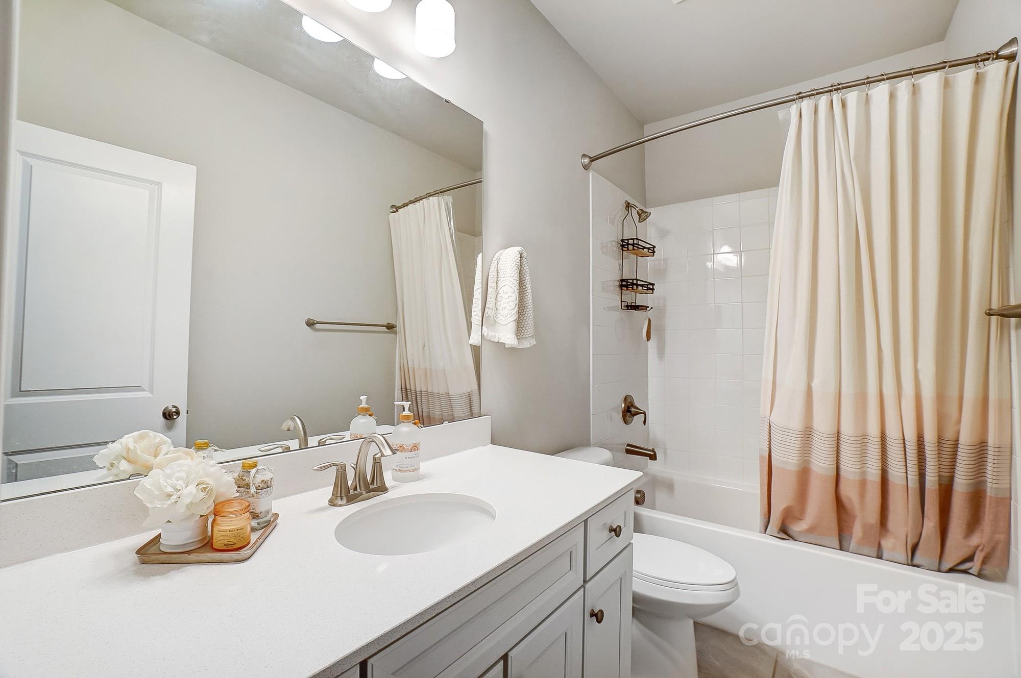 7560 Waverly Walk Avenue