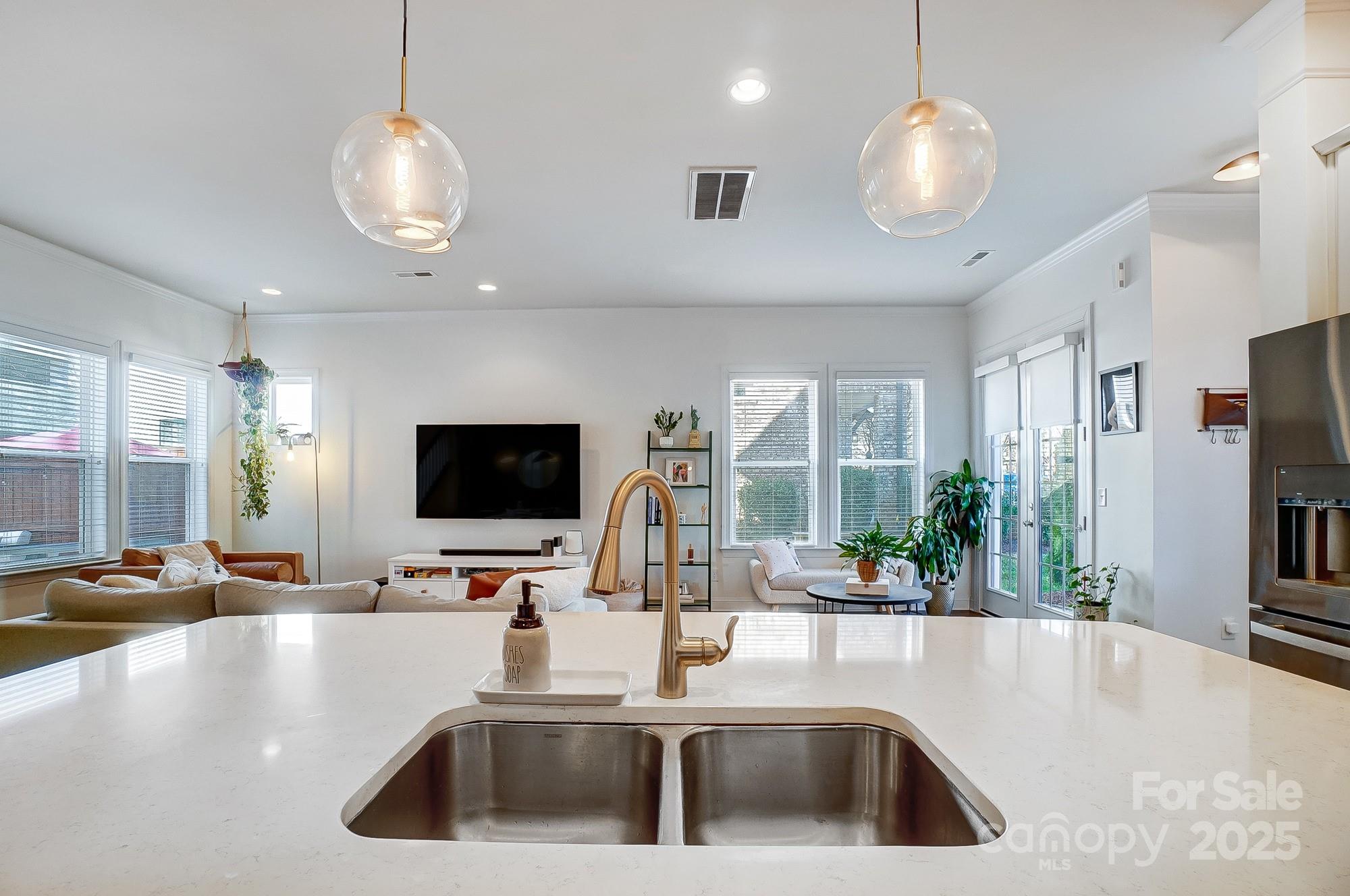 7560 Waverly Walk Avenue