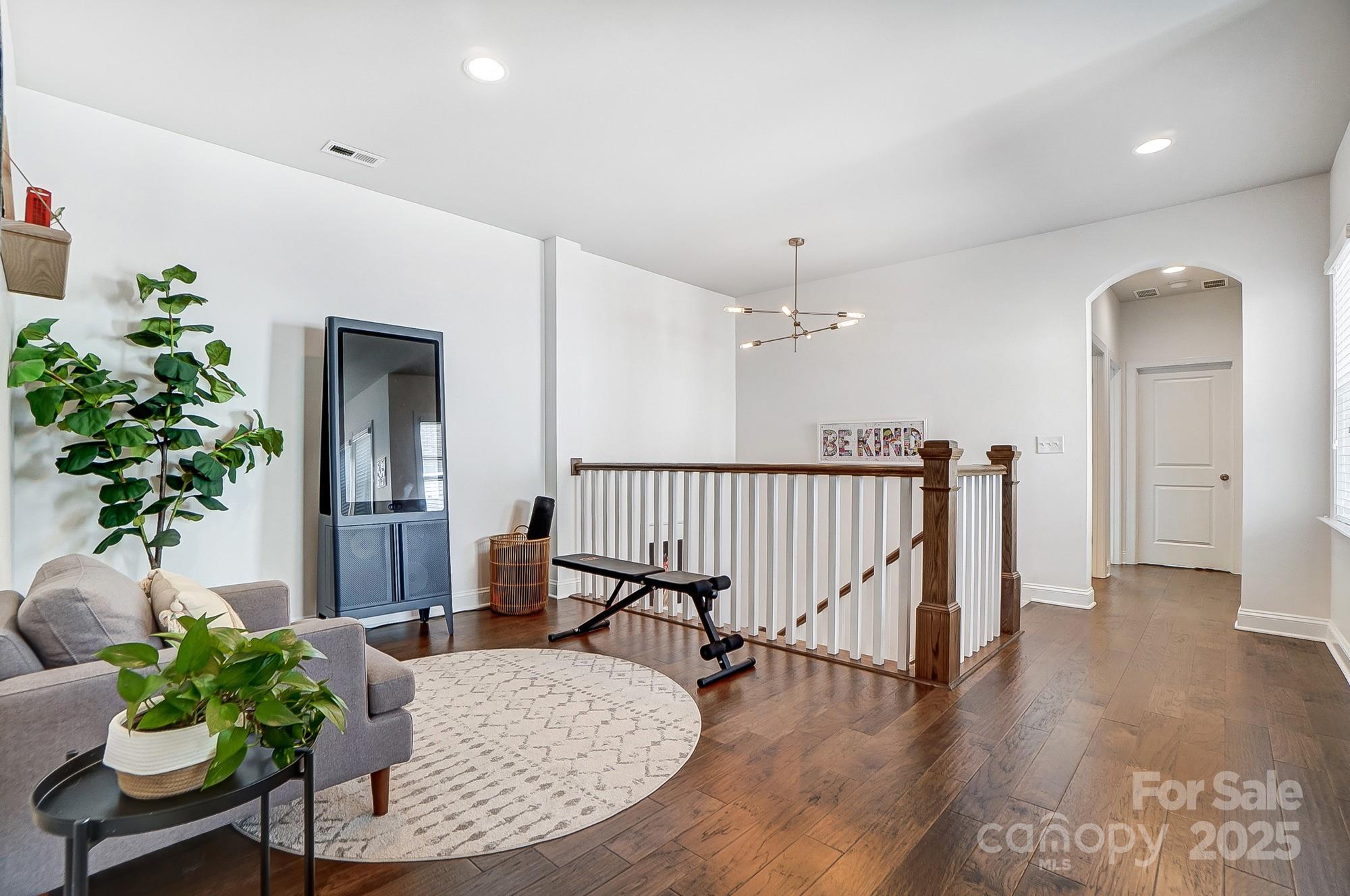 7560 Waverly Walk Avenue