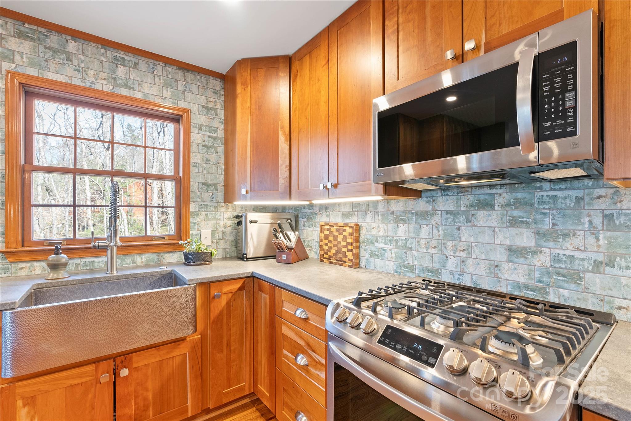 105 Sunny Ridge Drive