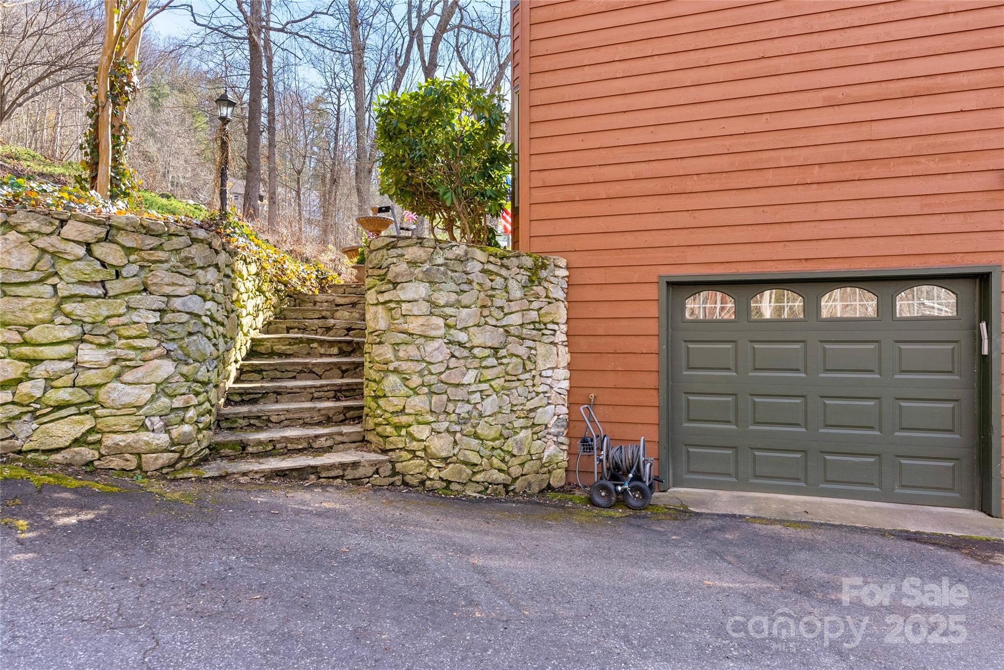 105 Sunny Ridge Drive