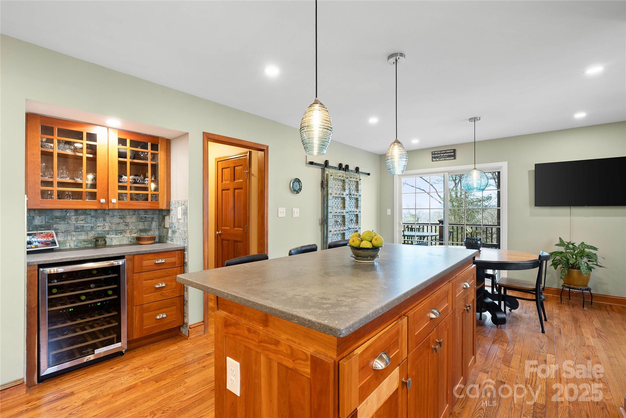105 Sunny Ridge Drive