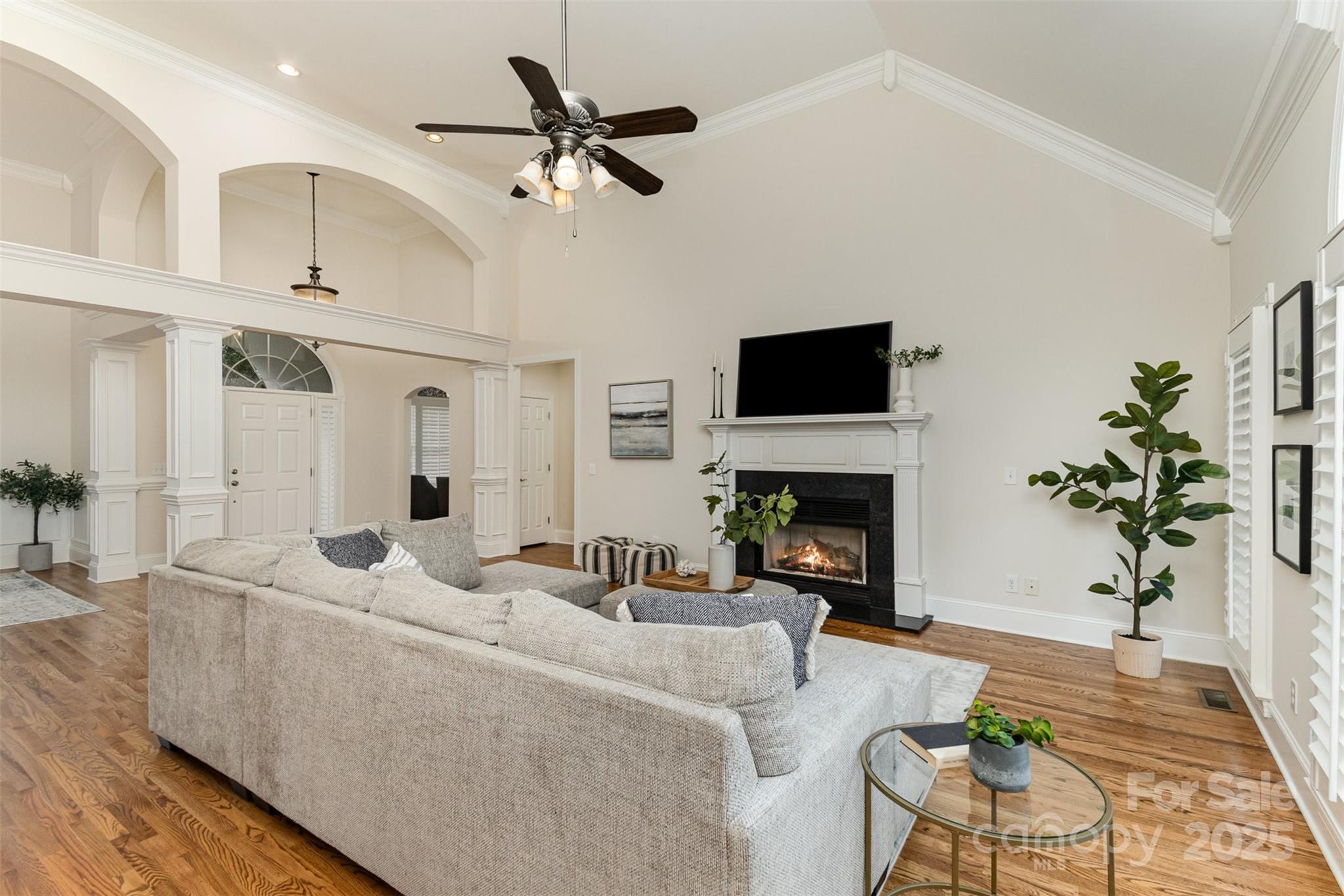 125 Whiterock Drive