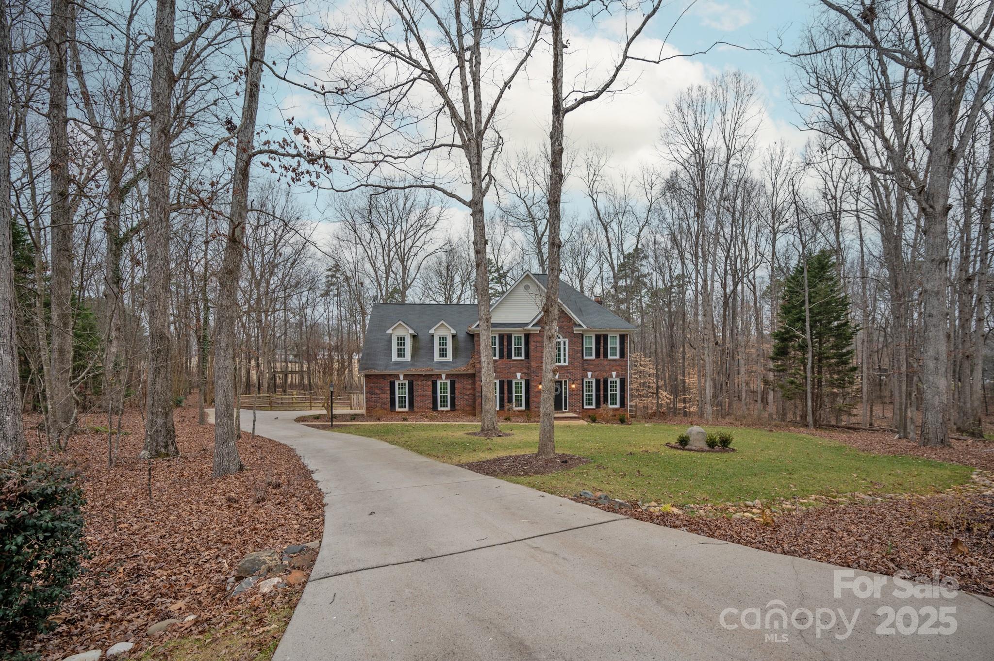 3060 Tall Oaks Court