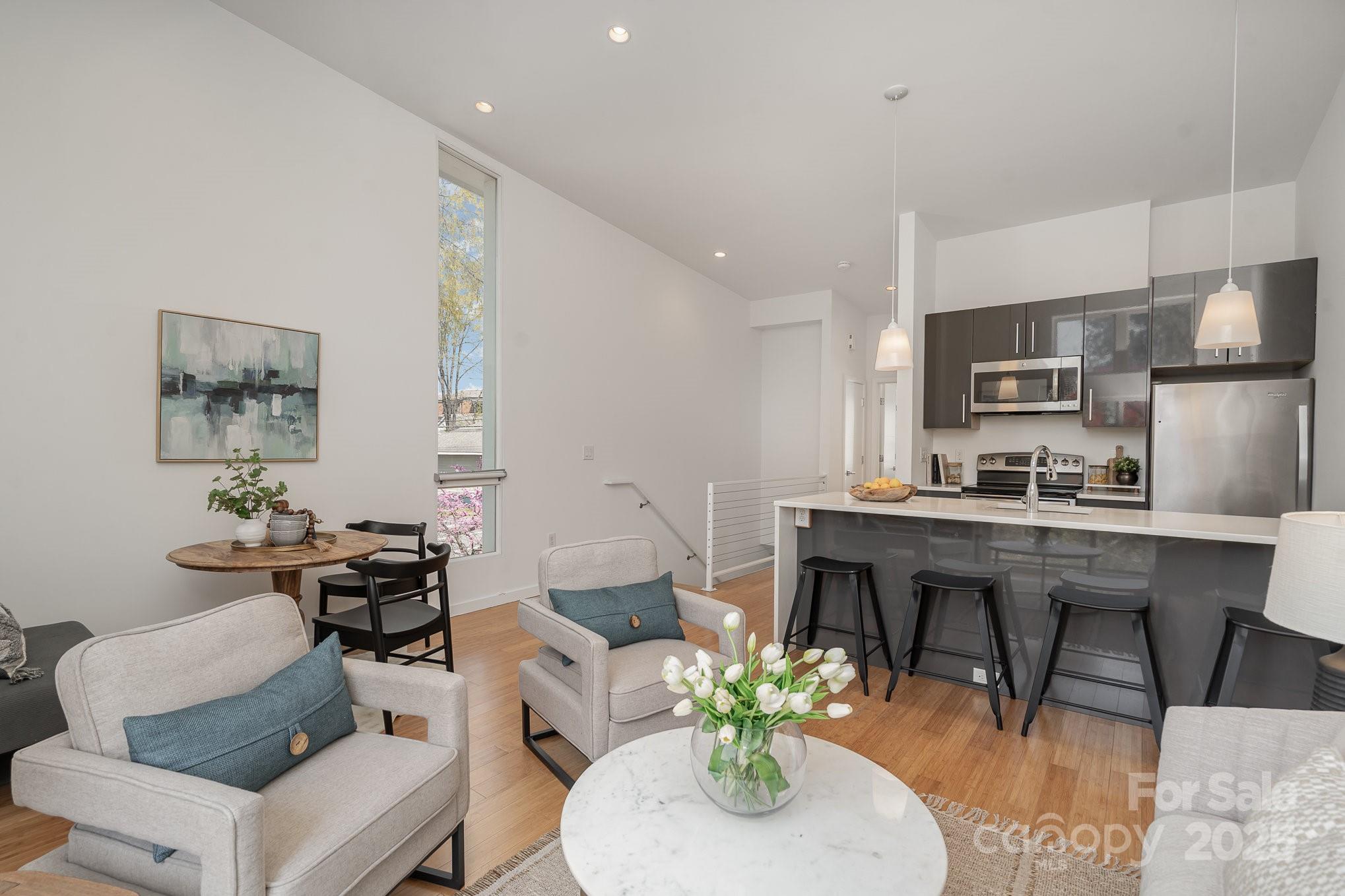 2724 N Davidson Street