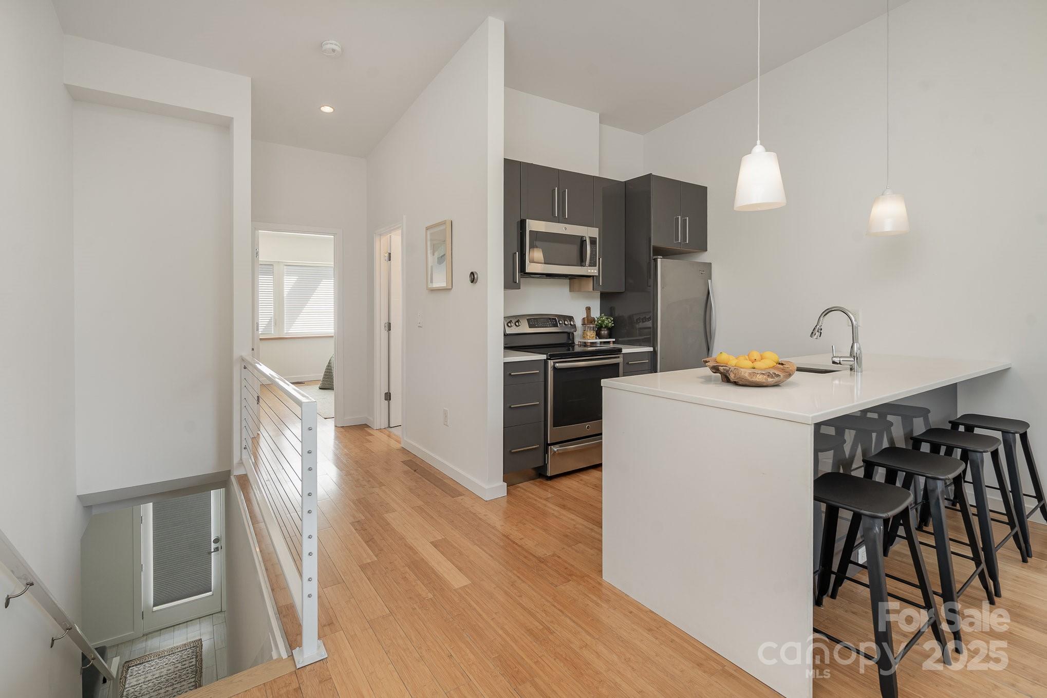 2724 N Davidson Street