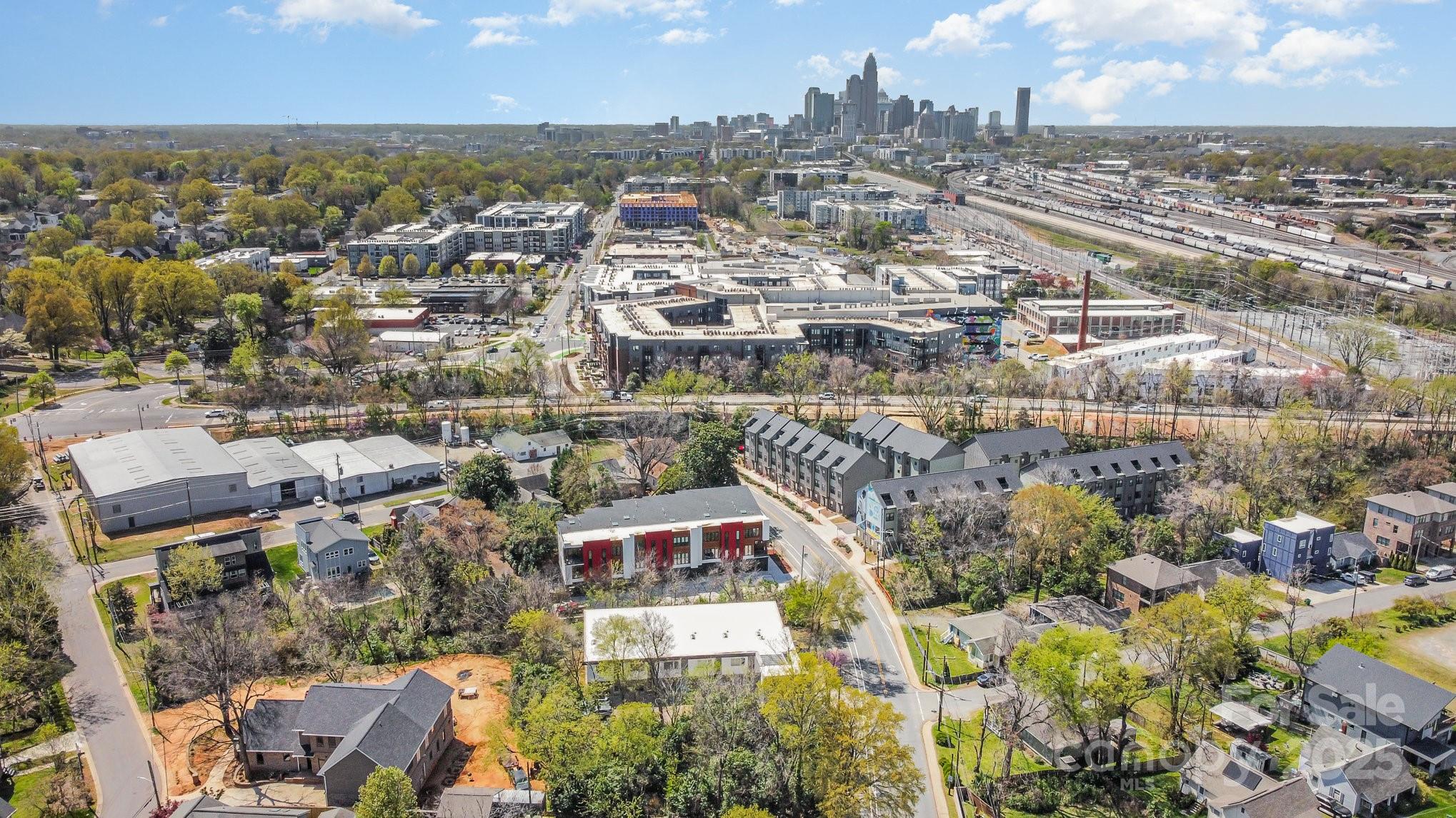 2724 N Davidson Street