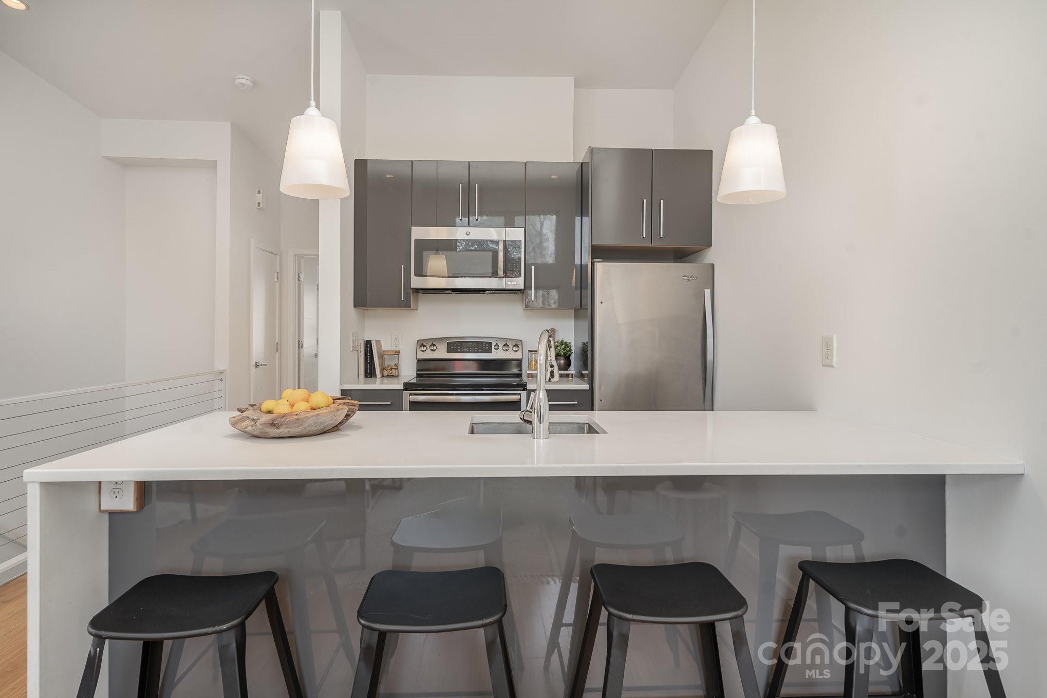 2724 N Davidson Street