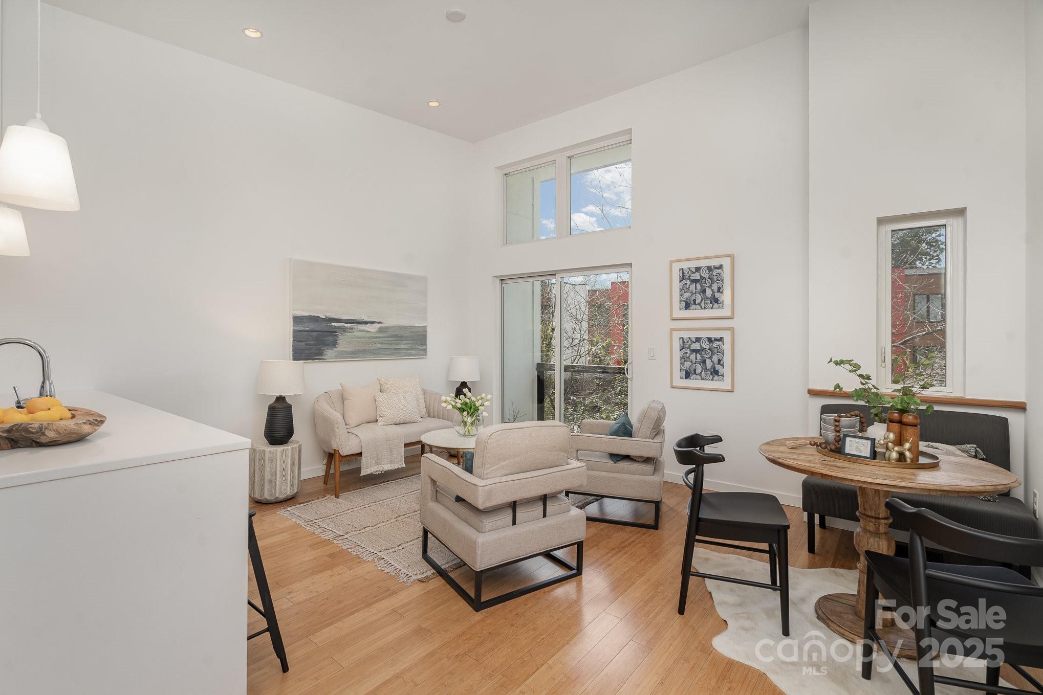 2724 N Davidson Street