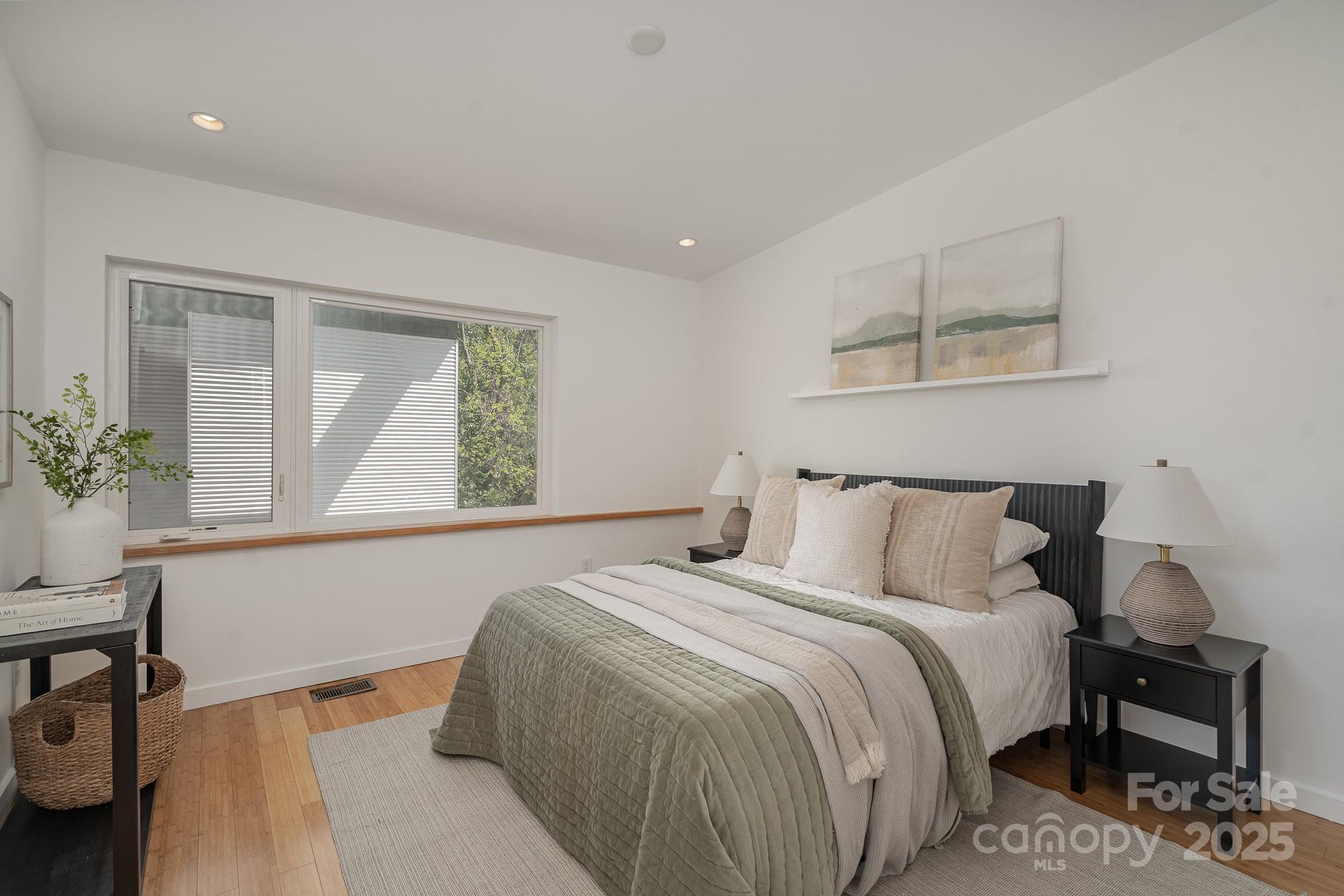 2724 N Davidson Street