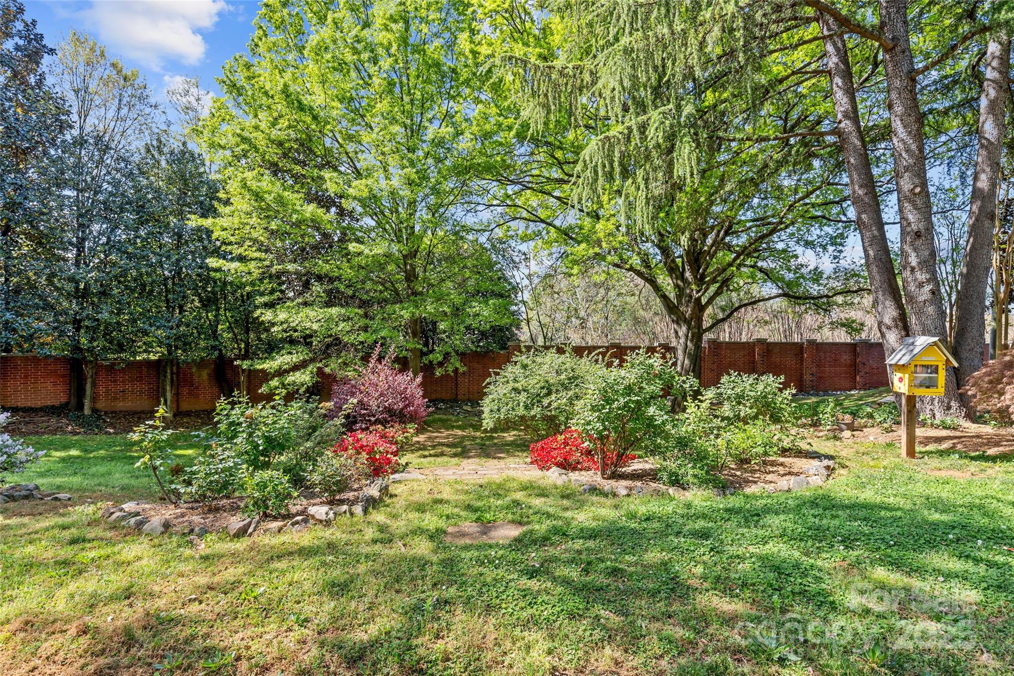 806 Sunnyside Avenue