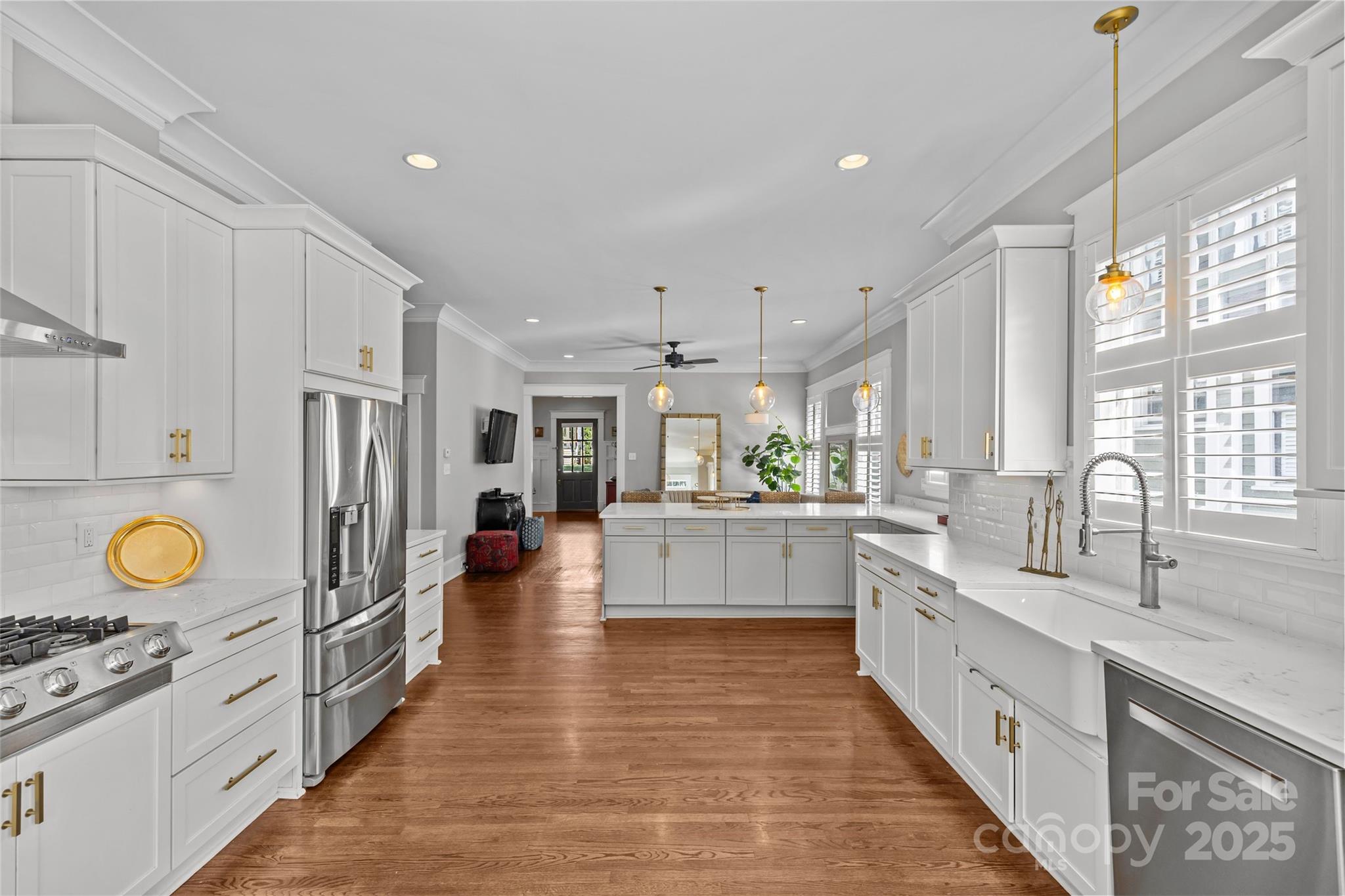 806 Sunnyside Avenue