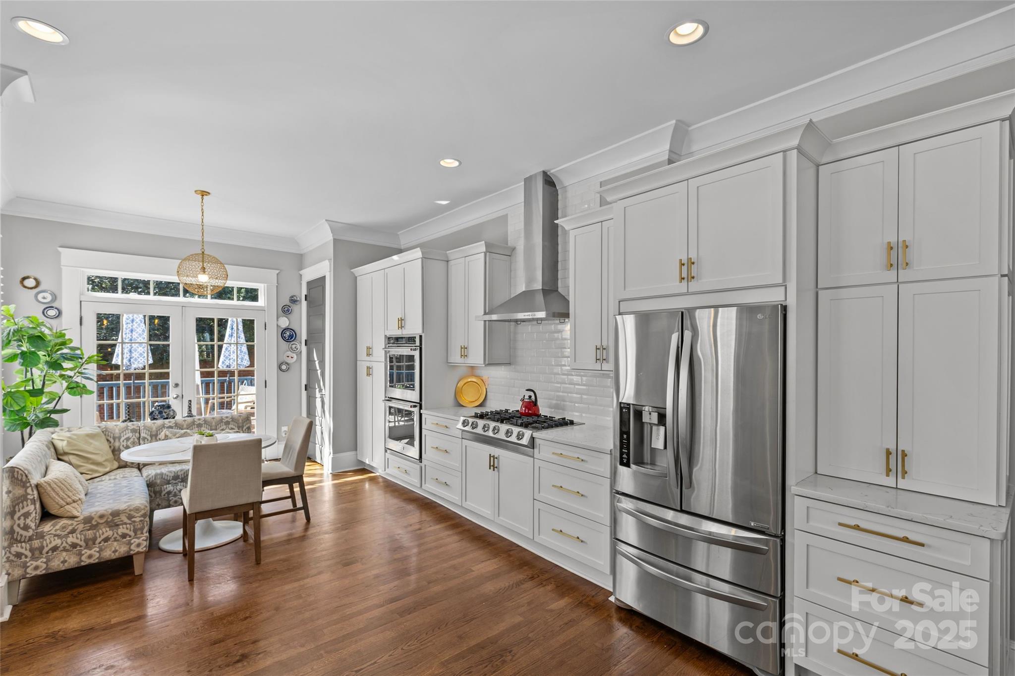 806 Sunnyside Avenue