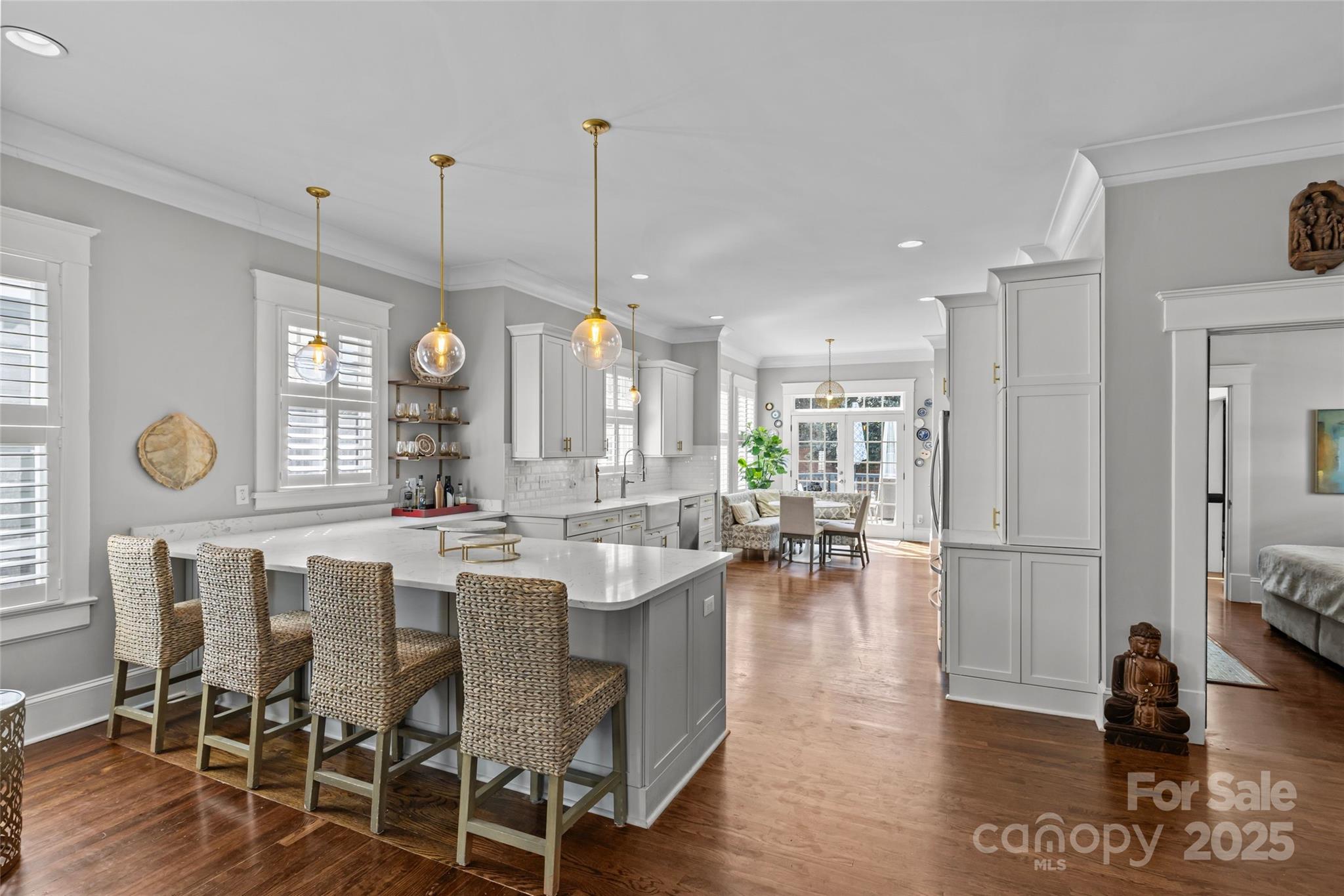 806 Sunnyside Avenue