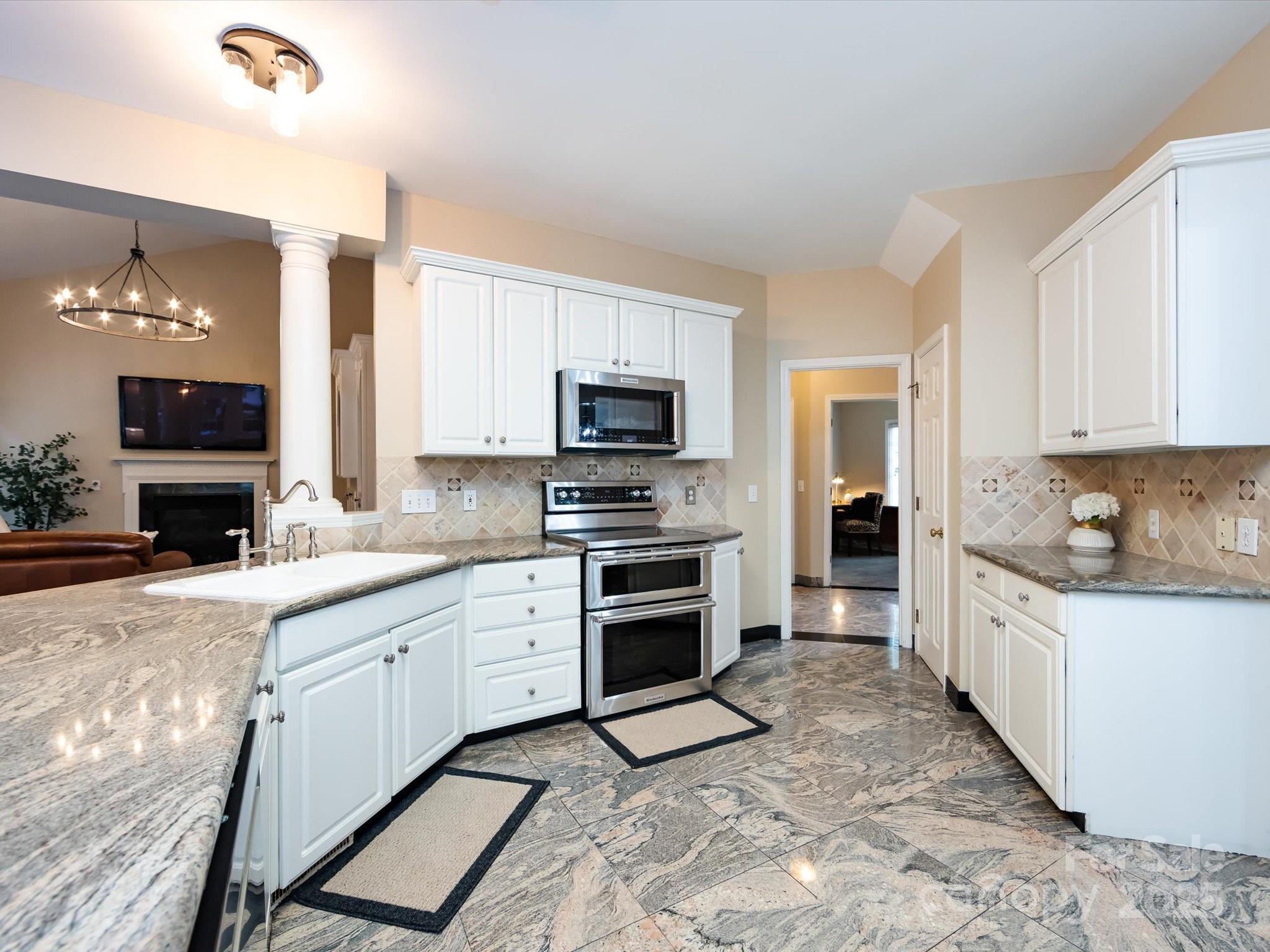 5621 Landale Court