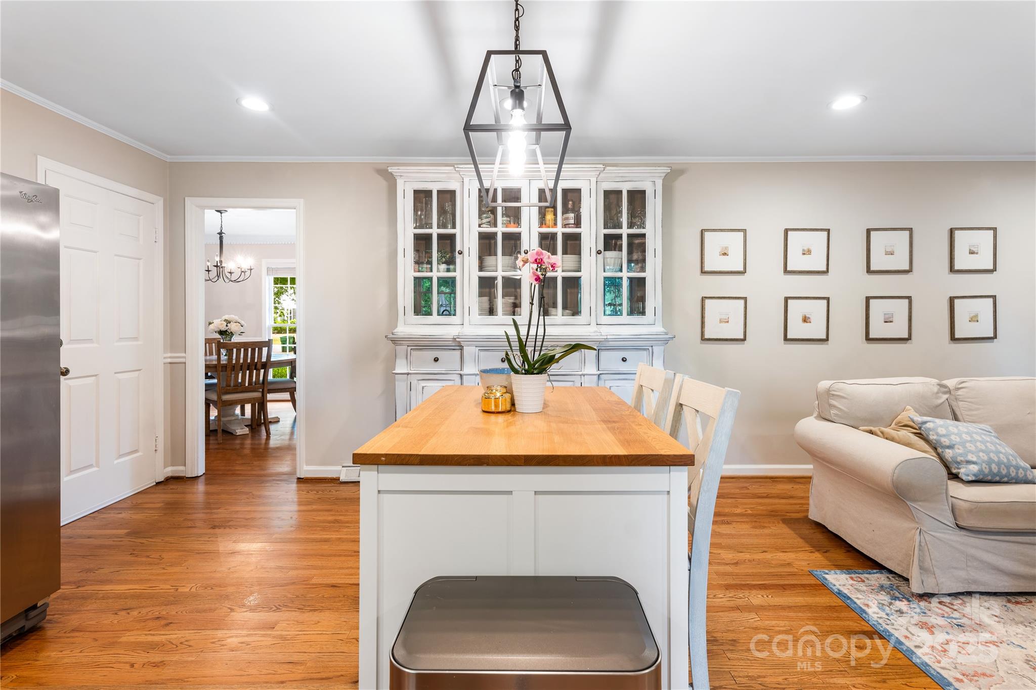 6718 Summerlin Place