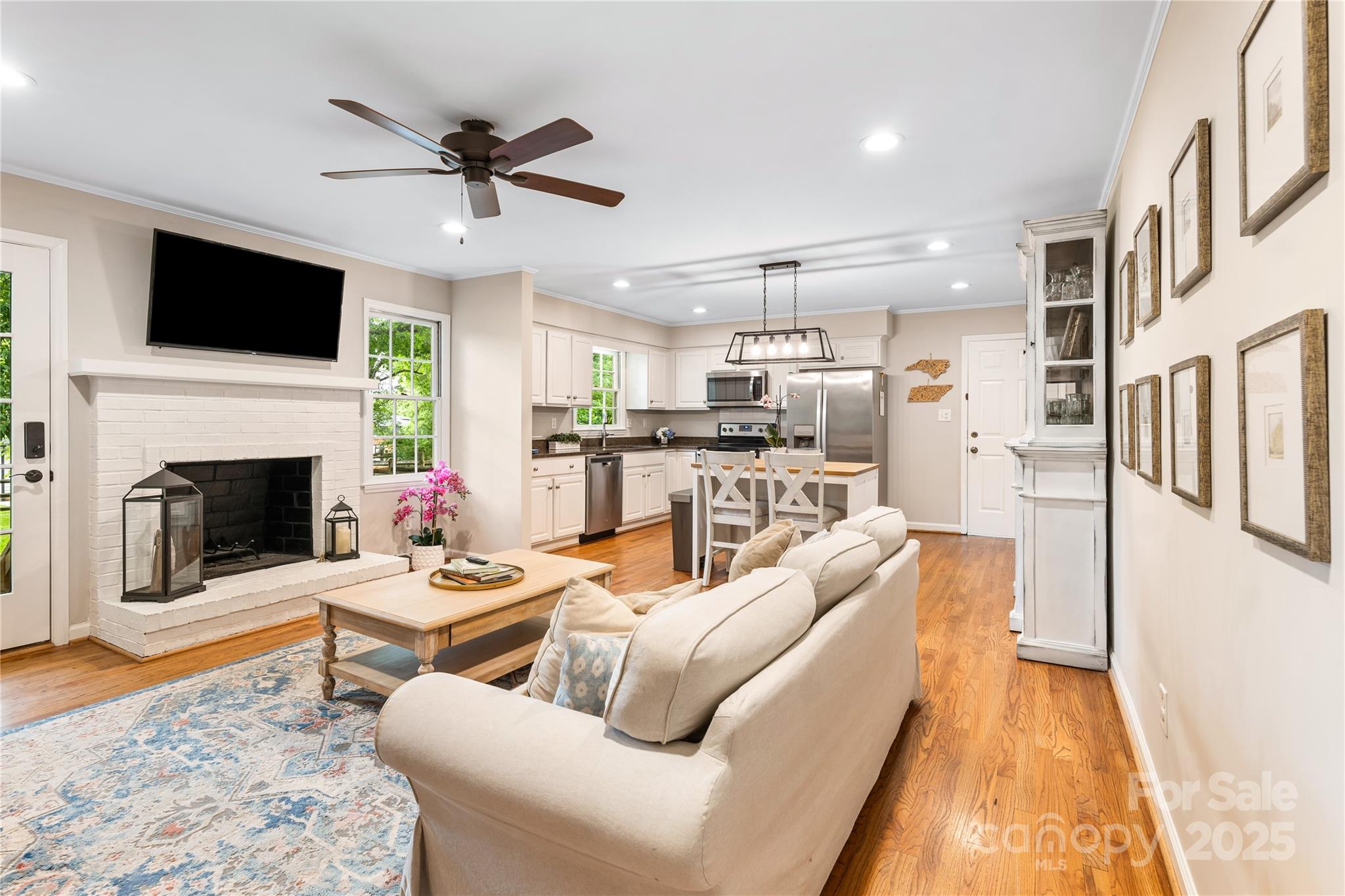 6718 Summerlin Place