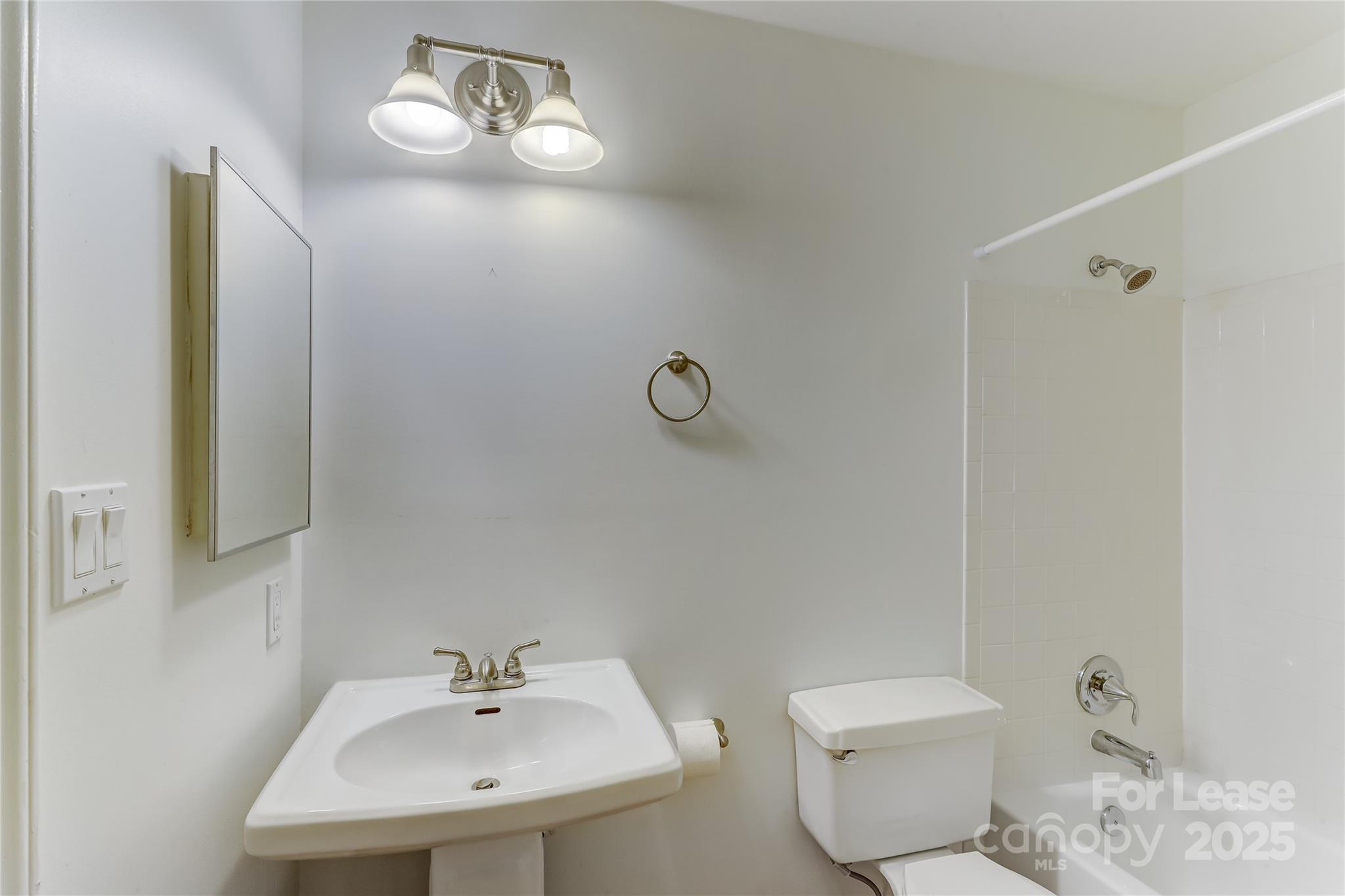 501 Olmsted Park Place Unit: F