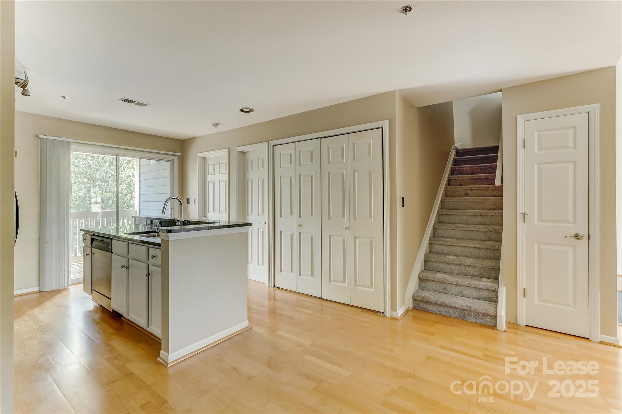 501 Olmsted Park Place Unit: F
