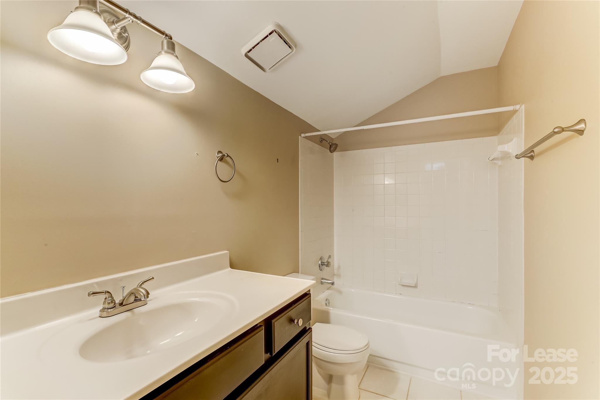 501 Olmsted Park Place Unit: F