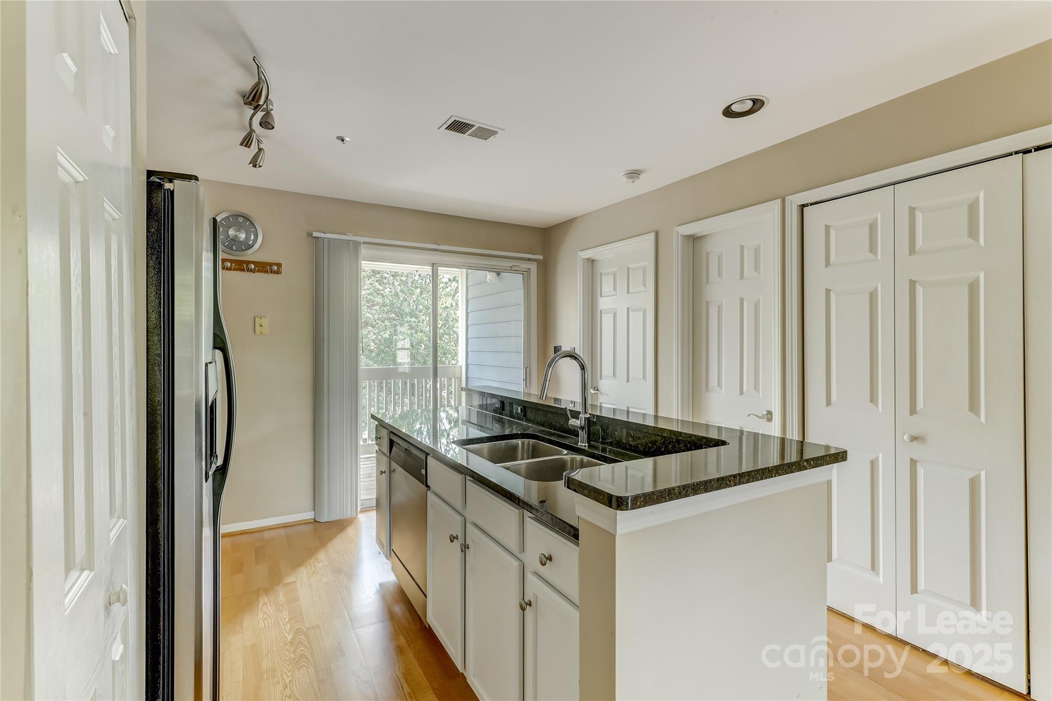 501 Olmsted Park Place Unit: F