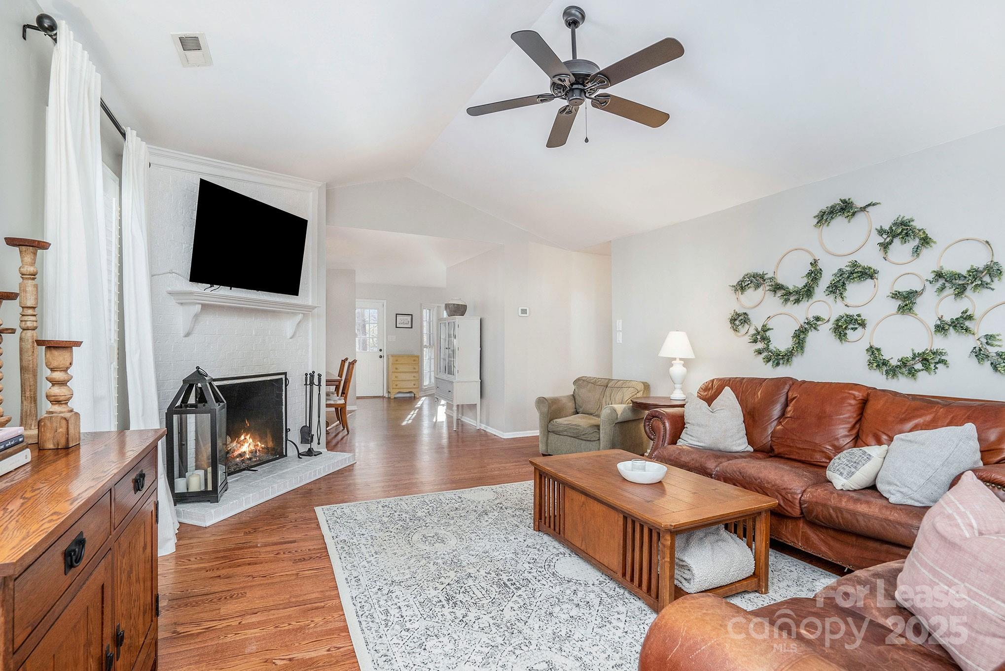 2045 Trowbridge Court