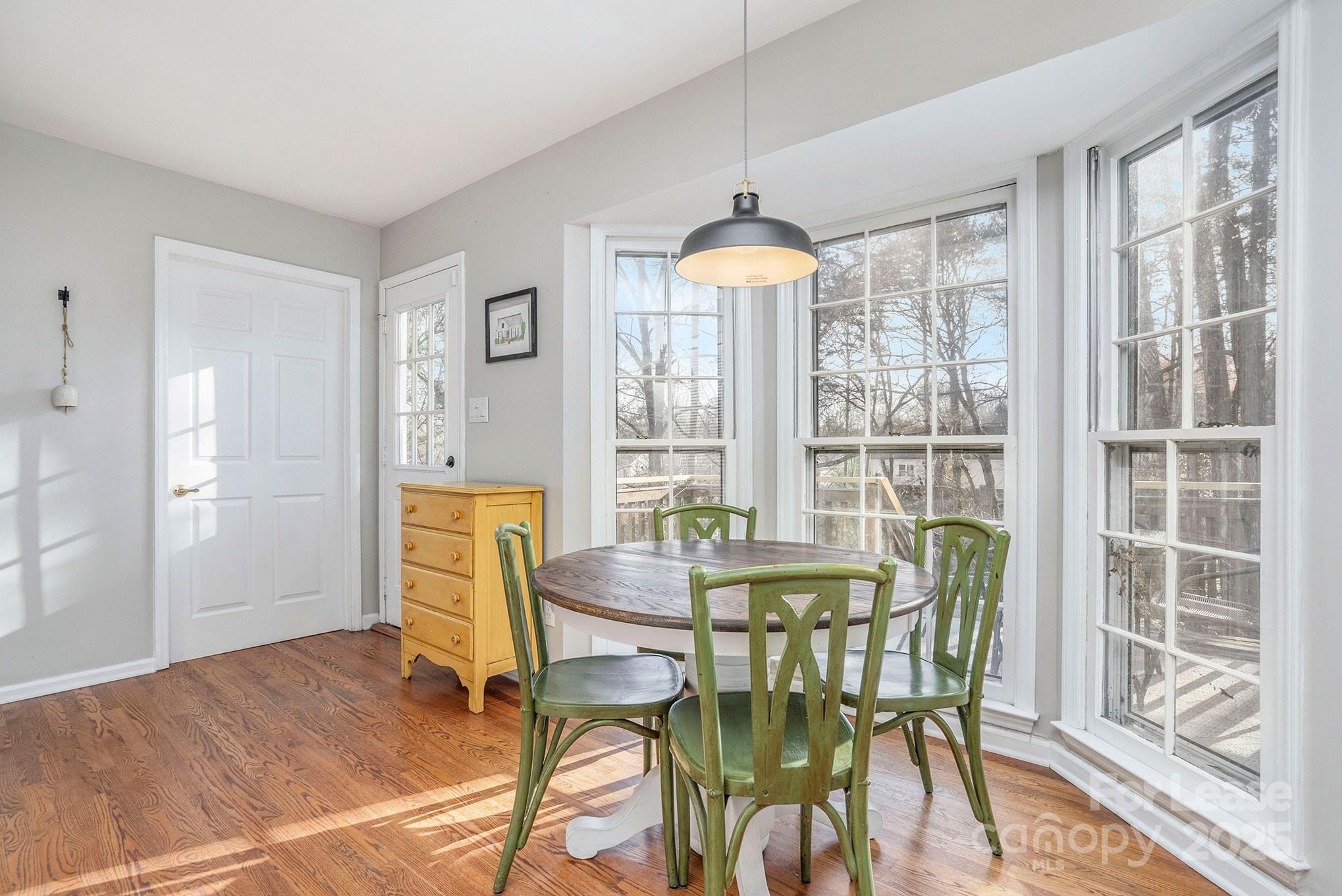 2045 Trowbridge Court