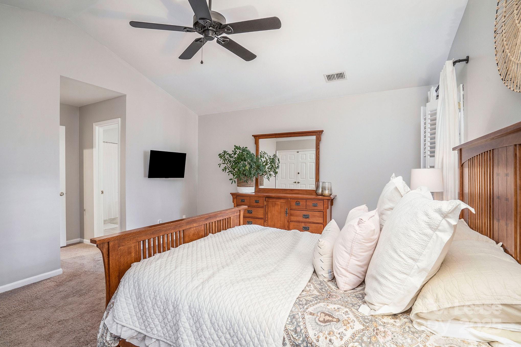 2045 Trowbridge Court