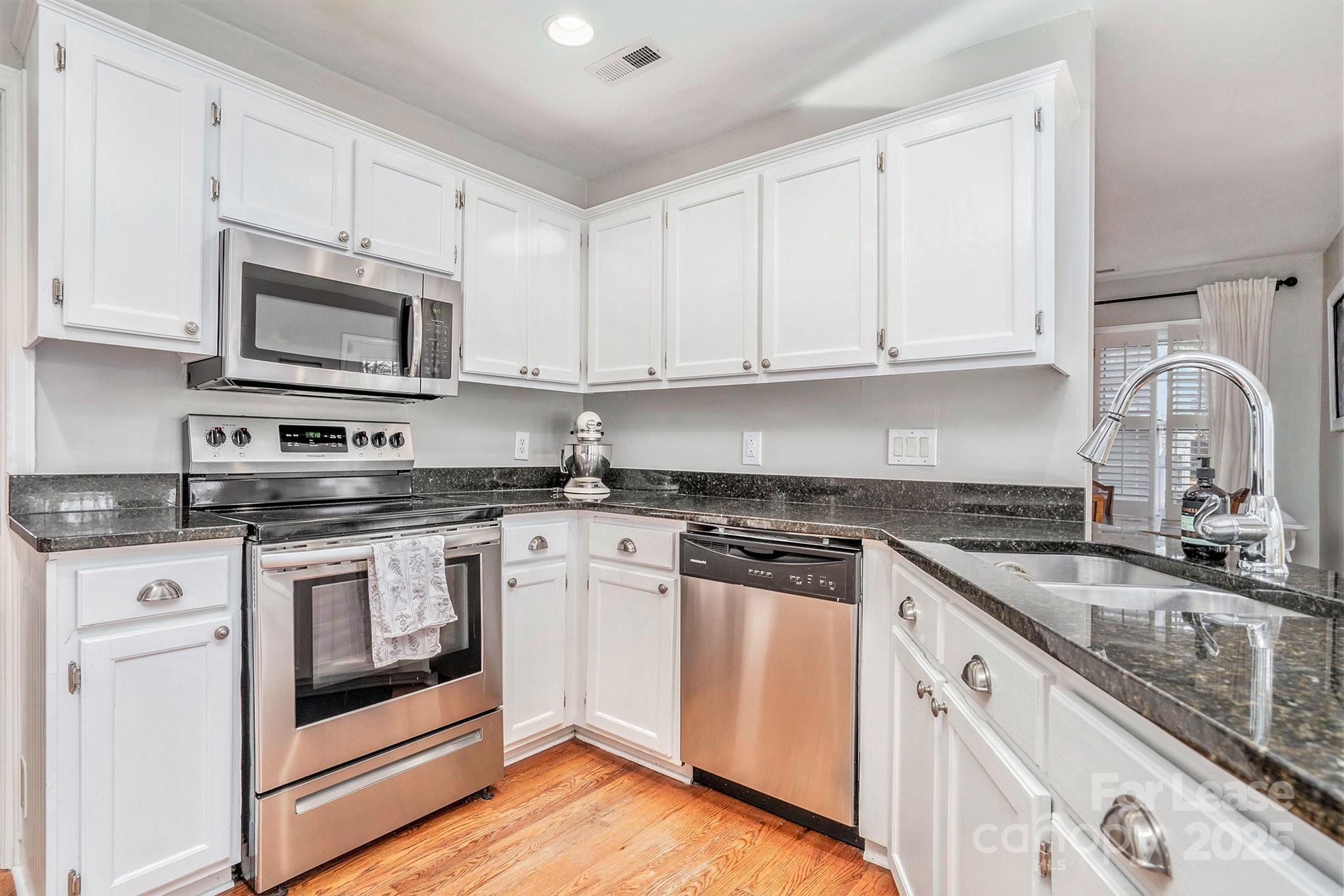 2045 Trowbridge Court