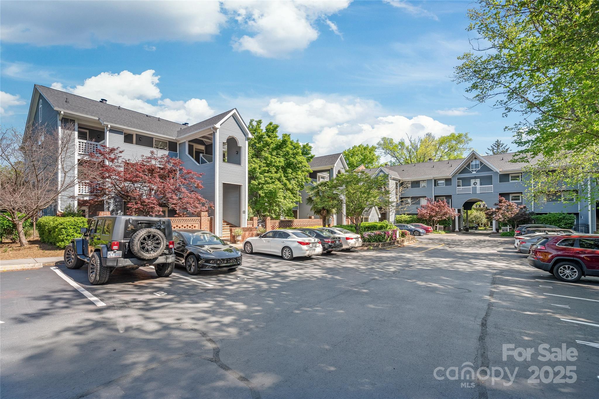 300 E Park Avenue Unit: 16