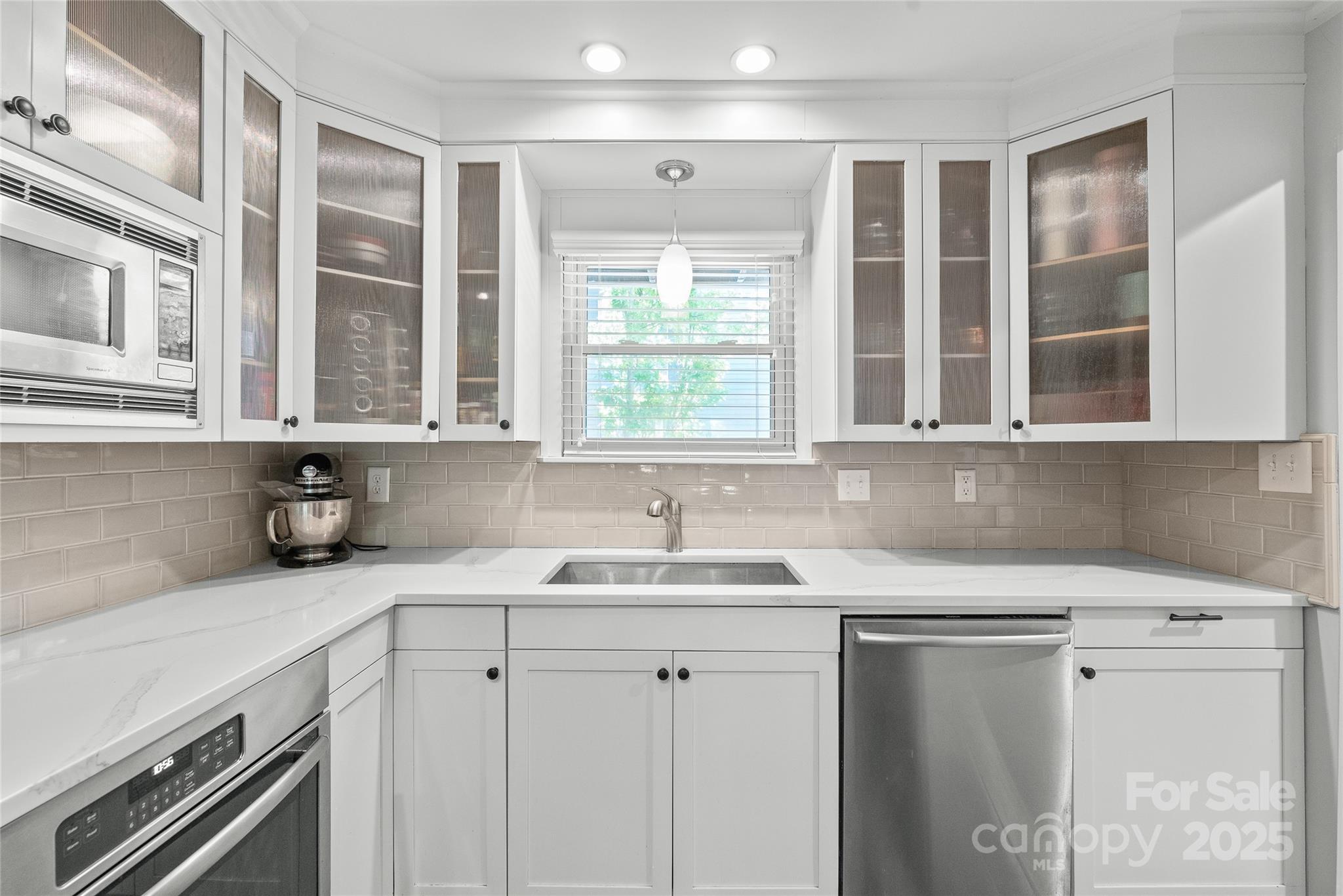 300 E Park Avenue Unit: 16