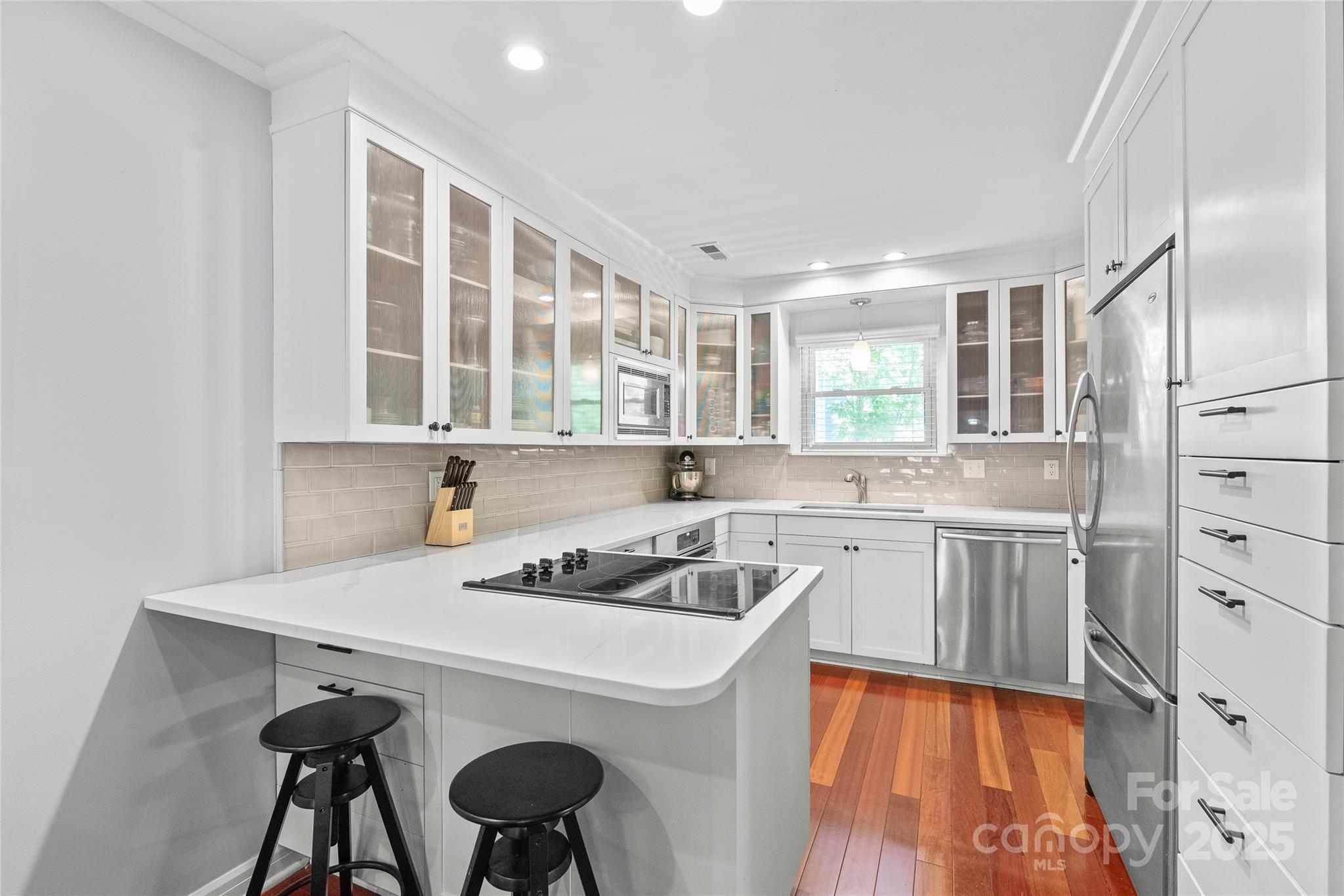 300 E Park Avenue Unit: 16